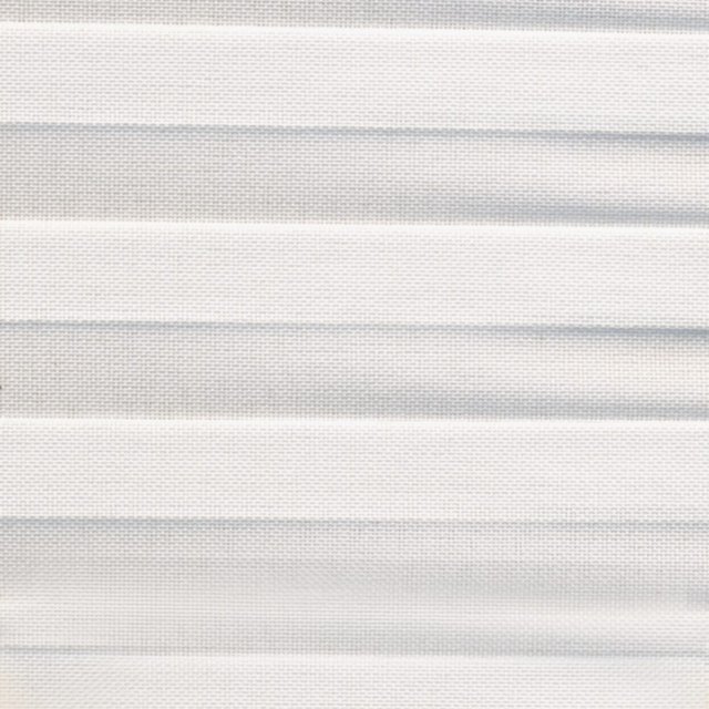 Evora White